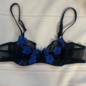 Vintage‎ La Perla Sheer Black Bra Blue Appliqués